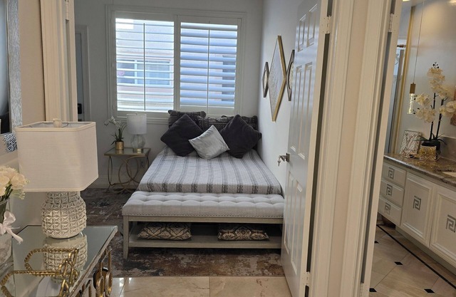 Chic studio with WiFi and AC in serene Mission Viejo