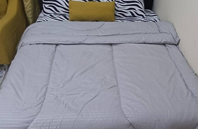 Chic studio with WiFi and AC in brilliant Dubai