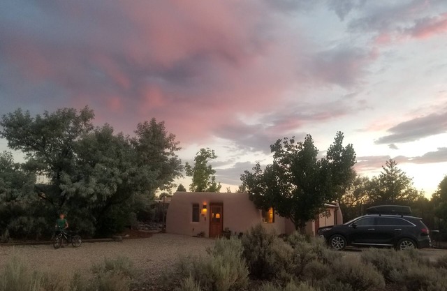 Child-Friendly Sanctuary in Ranchos de Taos