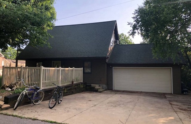 Chippewa Lake Retreat! Hot Tub!
