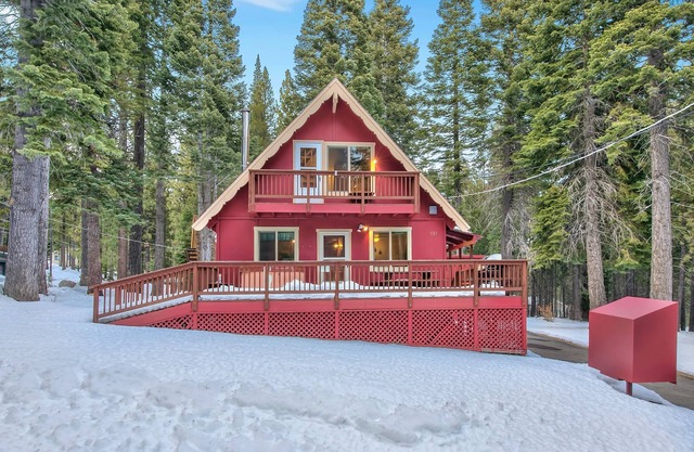 Cholula 811c 4 Bedroom Cabin by RedAwning