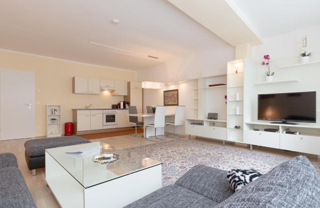 Christian Apartments Oper - contactless check in