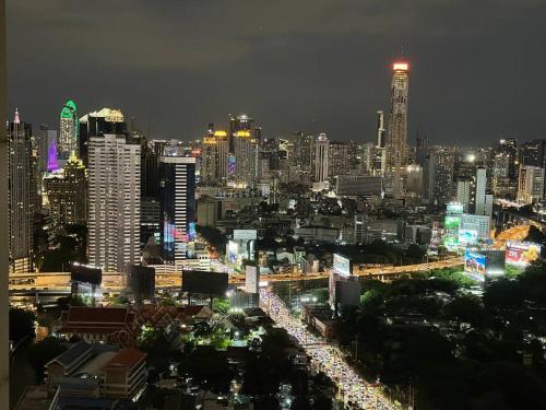 Circle luxury Condominium City view 42 Floor