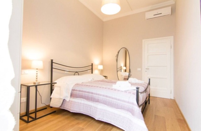 Cittadella 5 - Three Bedroom Apartment, Sleeps 8