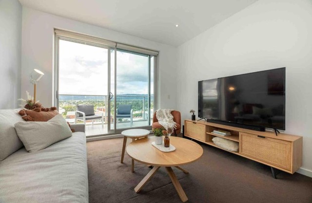 City apartment, pool & carpark