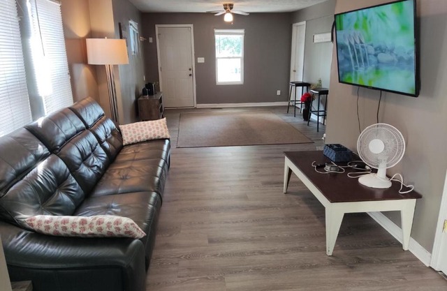 City Lights Hideaway- Near Downtown Indianapolis