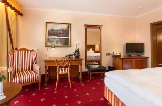 City Side Double Room - Bellevue Rheinhotel, Boppard