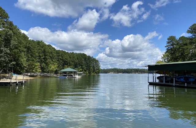Clarks Hill Lake house with private pool.