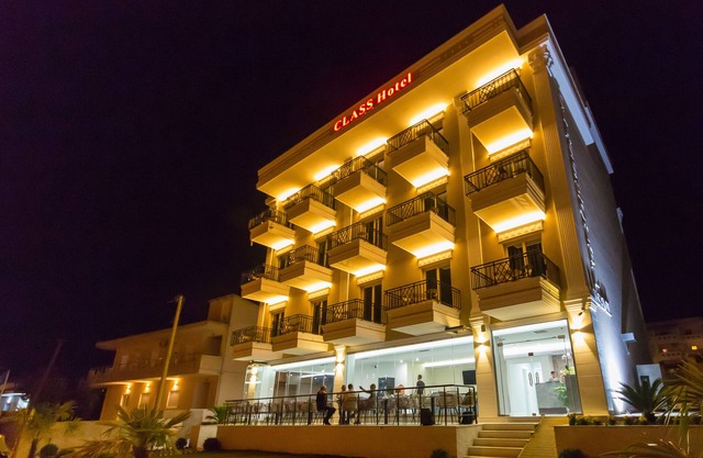 Class Hotel