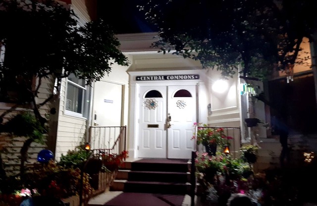 ☆Classic Downtown Mansion☆ Shared Space with Private Suite