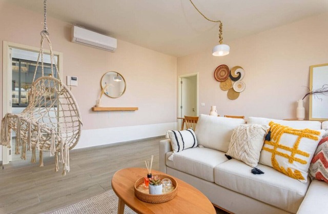 Clea 2-Bedroom Apartment in Sioufi