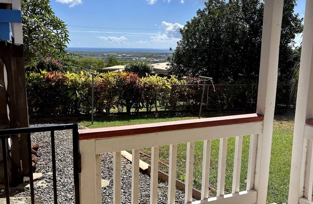 Clean, Basic Studio with Pavillion in Leeward Oahu