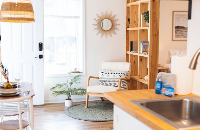 Clean & Cozy Studio called The Sea Oat - Walk to Beach, Lake & Park