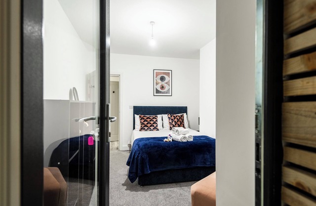 Clean Lines & Cozy Vibes: Refined 2BR Flat in Bury