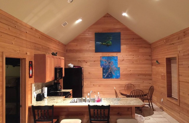 "Clean/Maintained Fully Furnished Premium Lodging"- Dolphin Lodge