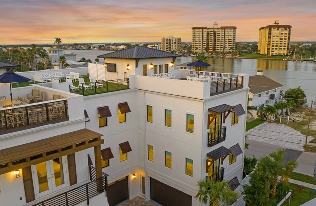 Clearwater Luxury-Resort Pool/Spa/Slide-Rooftop Bay/Gulf Views-Minutes to Beach