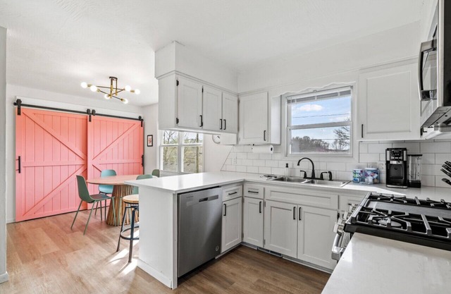 Close to all that Ozark has to offer!