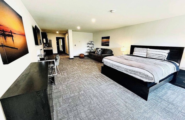 Close to Cedar Point Sports Force Kalahari