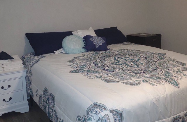 Close to University of West Georgia!!