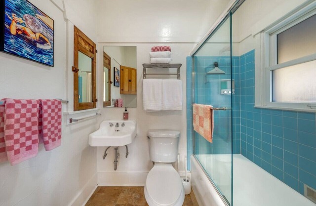 Close to UofA/1 BR 1 BA/Stylish & Cozy/Porch