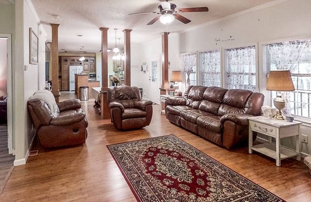 Close to Water w/ Firepit - Grill - Dog-Friendly