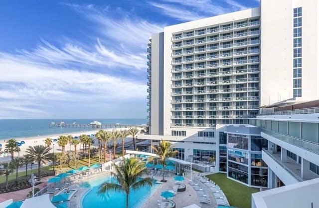 Club Wyndham Resort Clearwater, 2Bed Deluxe, sleeps 8. BEACHFRONT