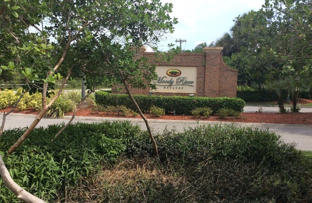 Coach House in Southwest Floridannn