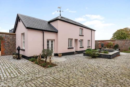Coachmans Cottage, East Budleigh, Sleeps 6