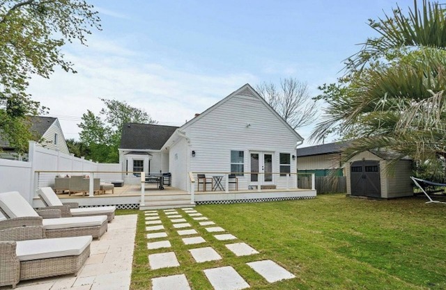 Coastal Breeze -5BR -Hot Tub, Ping Pong, Fire Pit