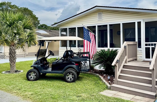 COASTAL CABANA! Cozy, 3 Bed- 2 Bath that sleeps 7. GOLF CART & DOG FRIENDLY!