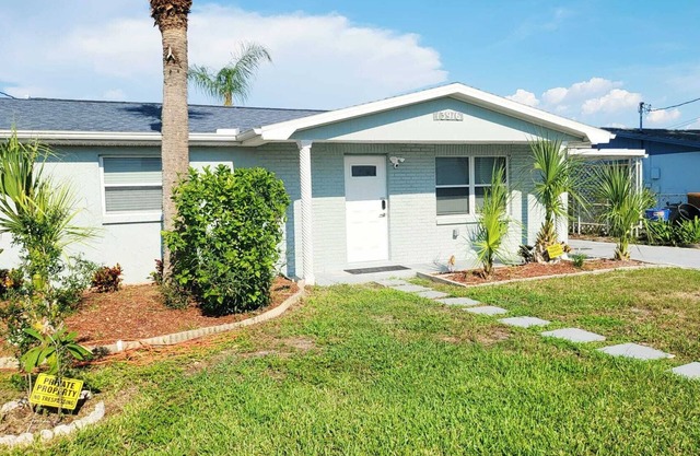 Coastal canal front oasis