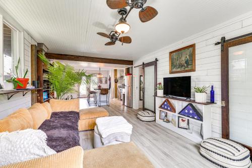 Coastal Oasis with Hot Tub Walk to Beach!