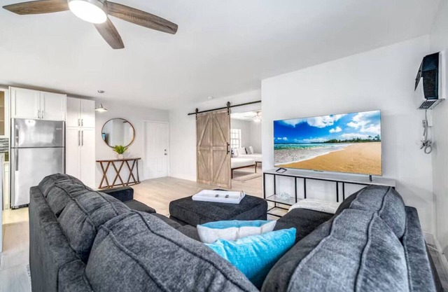 Coastal unit! .5 miles to Beach!