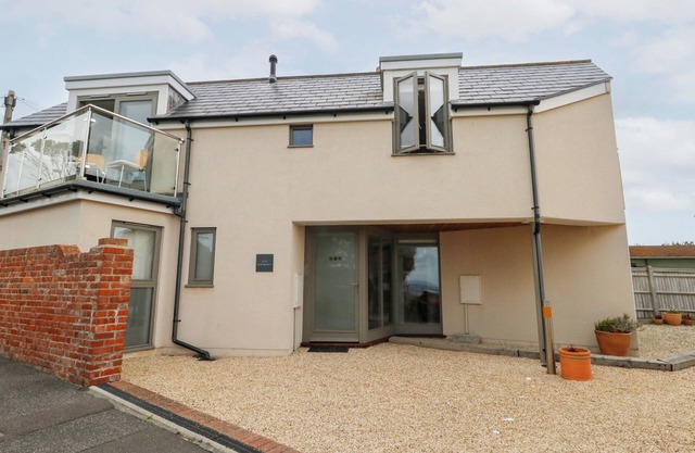 COASTGUARD LOOKOUT, family friendly in Wyke Regis