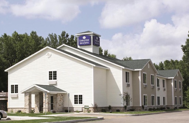 Cobblestone Inn & Suites - Brillion
