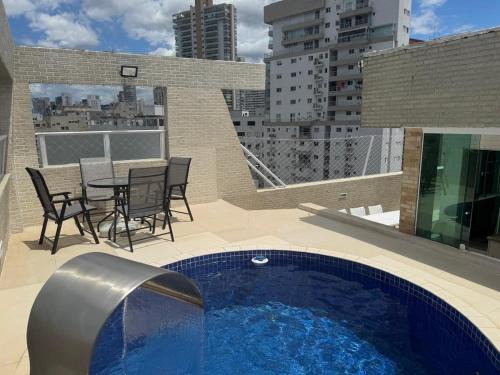 Cobertura com Piscina e churrasqueira Privativas em Santos - 100m da praia Boqueirão