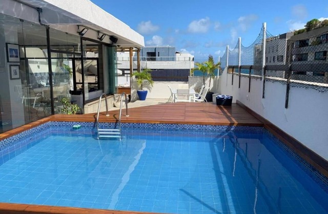 Cobertura de 420m Apenas 9 Minutos da Praia de Ondina e a 1 km da Farol da Barra