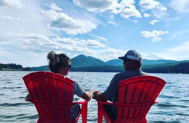 Cocolalla Lake Beachfront Cabin Near Sandpoint ID