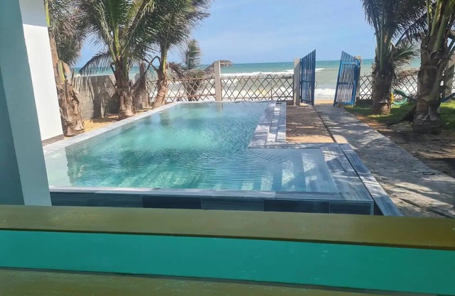 Coconut Garden Beachfront Villa Phan Thietnn