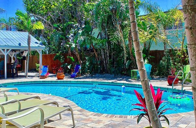 Coconut Grove Resort by Techtravel