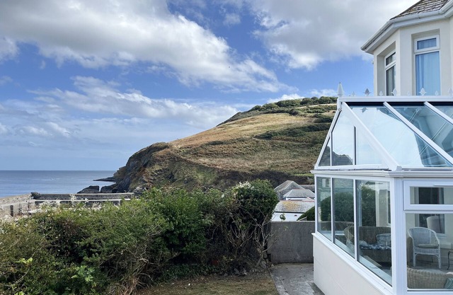 Colescus, sea views and direct access to the sandy beach