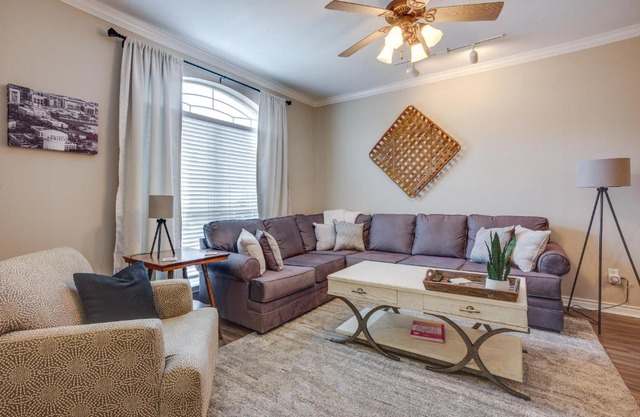College Station Retreat Near Texas A and M!
