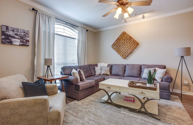 College Station Retreat Near Texas A & M!