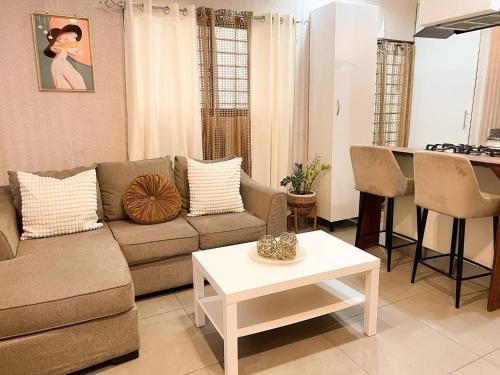 Colonial leyton apartment