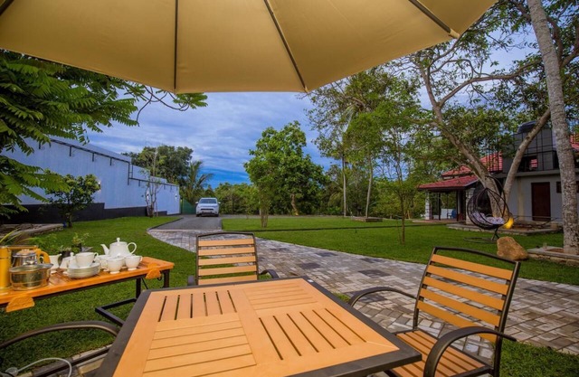 Colonial villa/Walking dist to beach (900m) (8P)