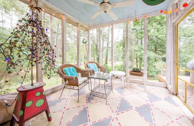 Colorful Artistic Lakefront Home Canoe Opt - Central to Stone Mt + everything!