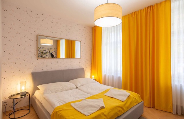 Colourful apartment with 3 bedrooms in hip location