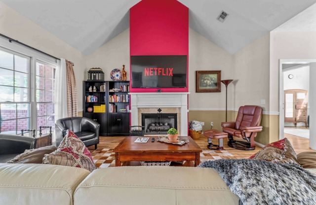 Columbus 4BR Getaway w/Hot Tub Close to Ft Moore