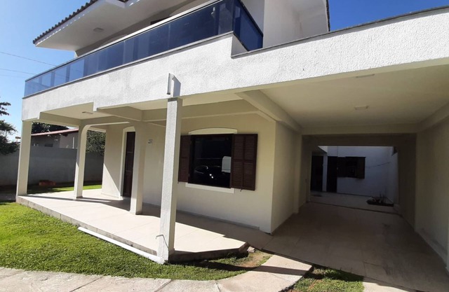 Complete holiday home - 30m from Ingleses beach, sleeps 14