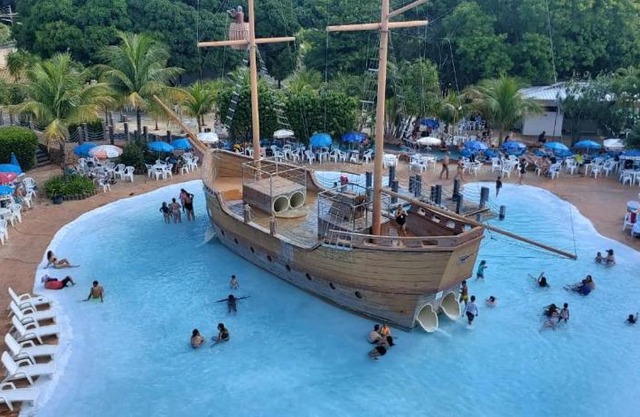 COM CAFE E SUITE SPAZZIO DIROMA E ACESSO GRATUITO no ACQUA PARK DIROMA